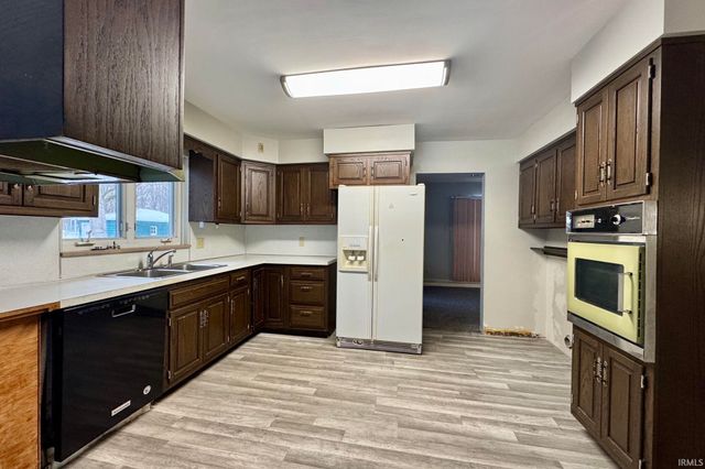 7445 N Clinton Street, Fort Wayne, IN 46825