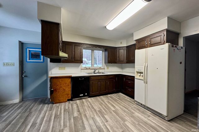 7445 N Clinton Street, Fort Wayne, IN 46825