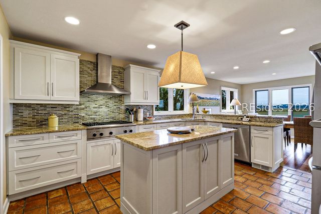 13 Nautilas Rd, Hilton Head Island, SC 29928