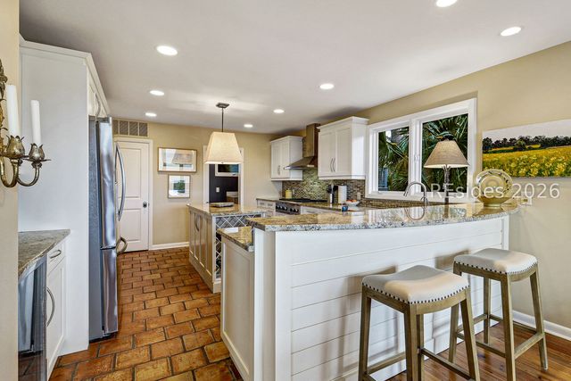 13 Nautilas Rd, Hilton Head Island, SC 29928