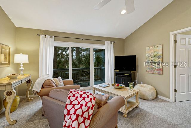 13 Nautilas Rd, Hilton Head Island, SC 29928