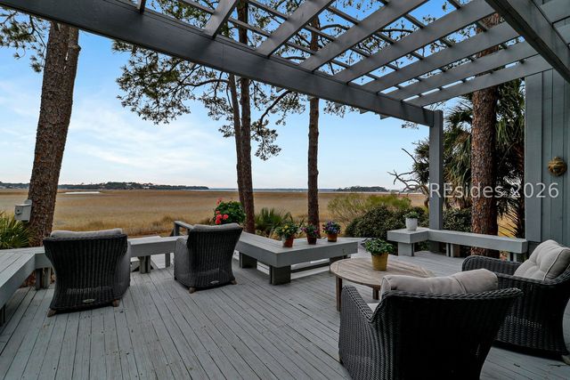 13 Nautilas Rd, Hilton Head Island, SC 29928