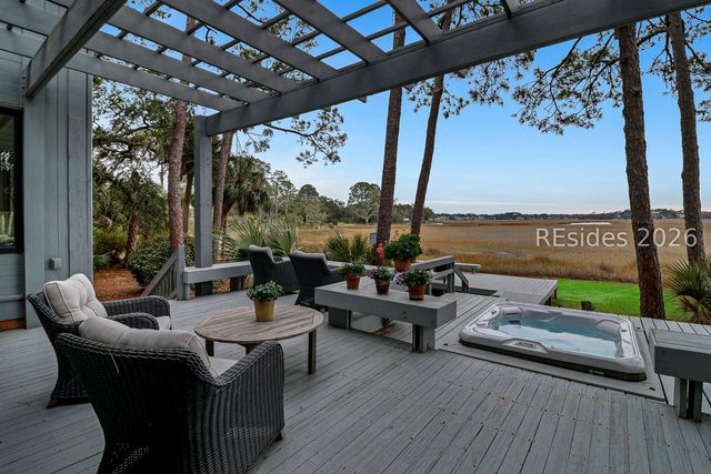13 Nautilas Rd, Hilton Head Island, SC 29928