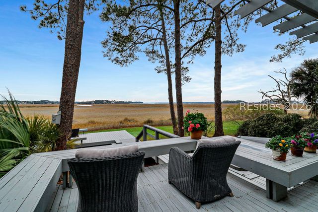 13 Nautilas Rd, Hilton Head Island, SC 29928