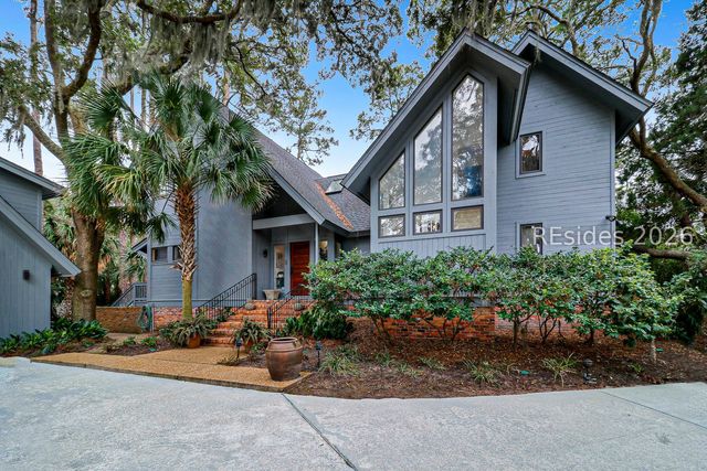 13 Nautilas Rd, Hilton Head Island, SC 29928