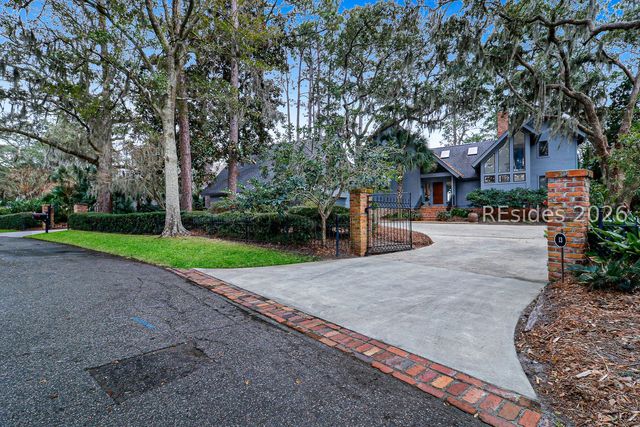 13 Nautilas Rd, Hilton Head Island, SC 29928