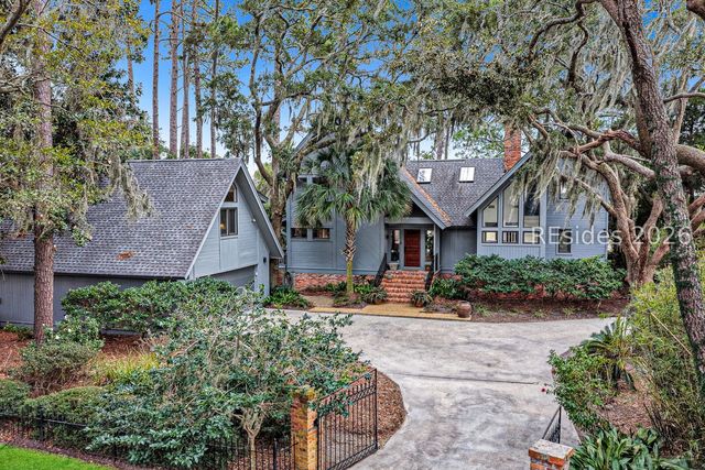 13 Nautilas Rd, Hilton Head Island, SC 29928