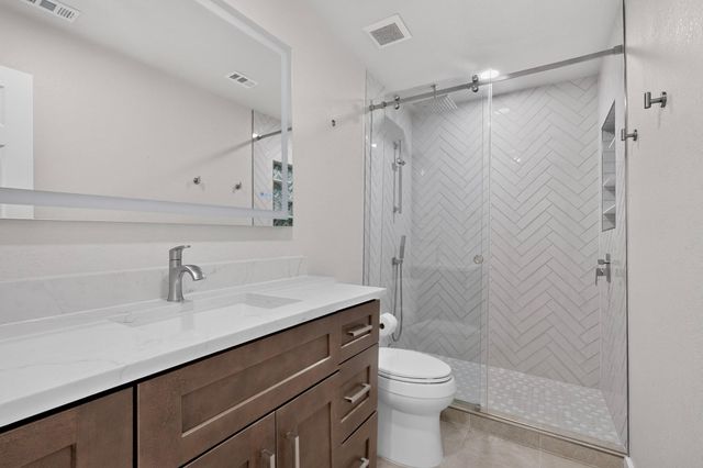 134 Catalina LN, Austin, TX 78737
