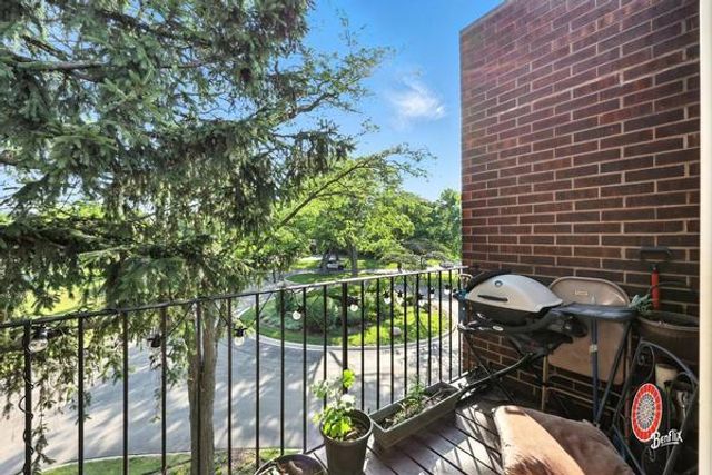 1425 Sandpebble Drive 340, Wheeling, IL 60090