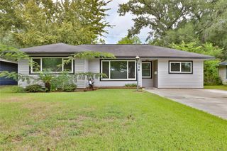 116 Cypress Street, Lake Jackson, TX 77566