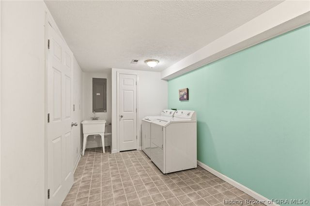 6775 Brookside Drive NE, Lanesville, IN 47136