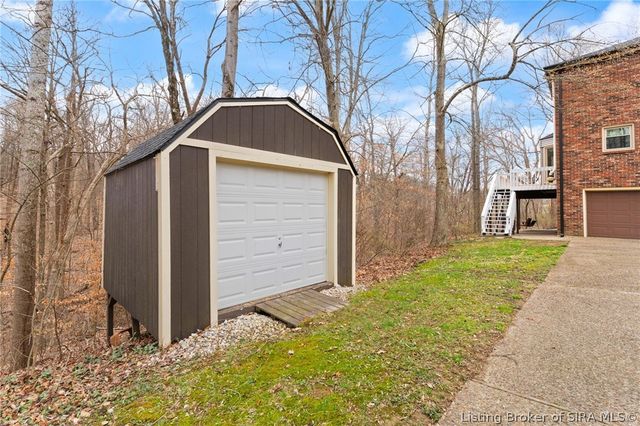 6775 Brookside Drive NE, Lanesville, IN 47136