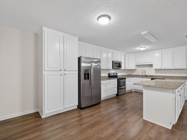 3188 Raccoon Road, Manning, SC 29102