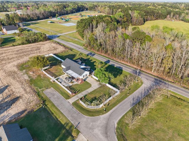 3188 Raccoon Road, Manning, SC 29102