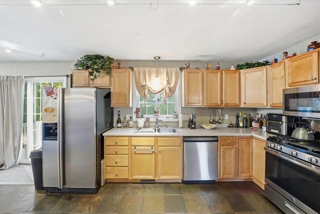 40 Chestnut Grove Avenue, Cumberland, RI 02864