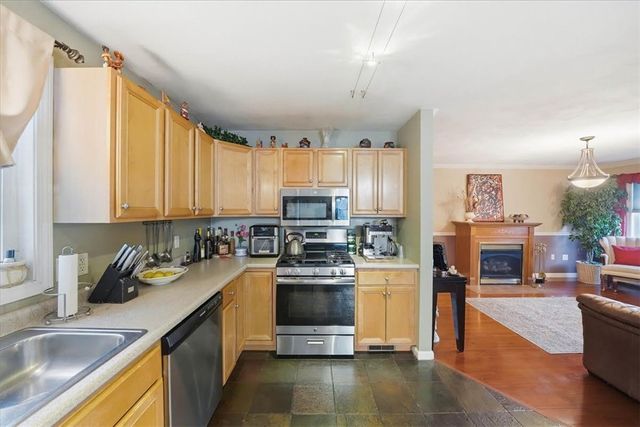 40 Chestnut Grove Avenue, Cumberland, RI 02864