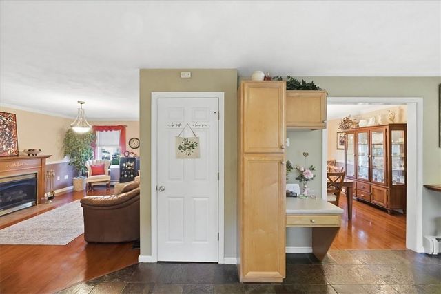 40 Chestnut Grove Avenue, Cumberland, RI 02864