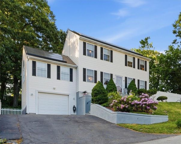 40 Chestnut Grove Avenue, Cumberland, RI 02864