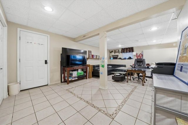 40 Chestnut Grove Avenue, Cumberland, RI 02864
