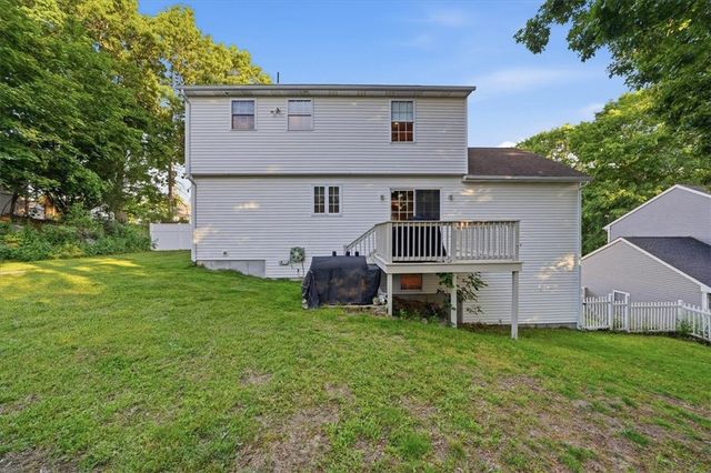 40 Chestnut Grove Avenue, Cumberland, RI 02864