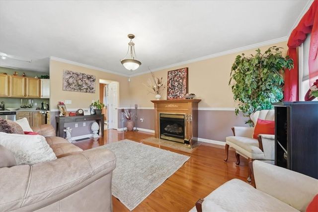 40 Chestnut Grove Avenue, Cumberland, RI 02864