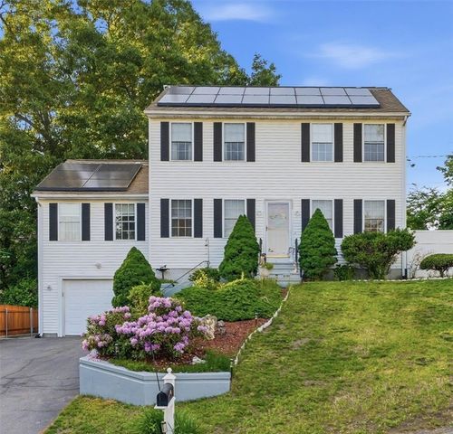 40 Chestnut Grove Avenue, Cumberland, RI 02864