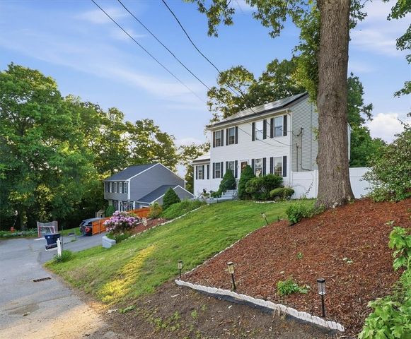40 Chestnut Grove Avenue, Cumberland, RI 02864