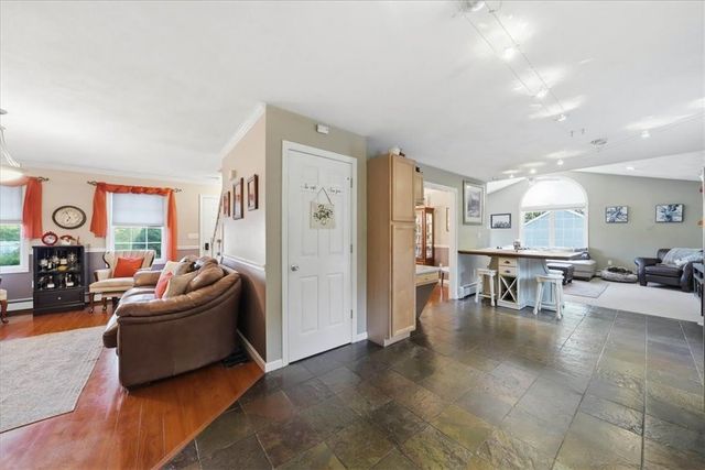 40 Chestnut Grove Avenue, Cumberland, RI 02864