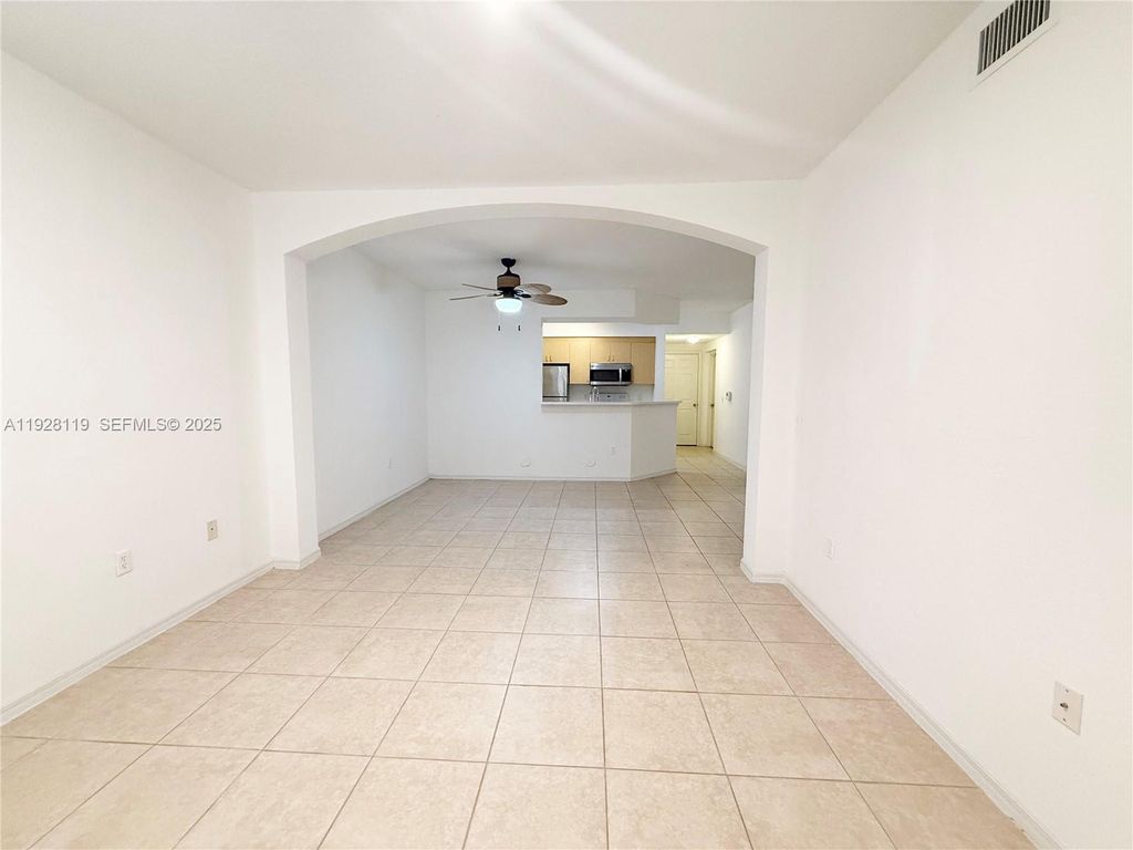 308 Belmont Ln 308, North Lauderdale, FL 33068