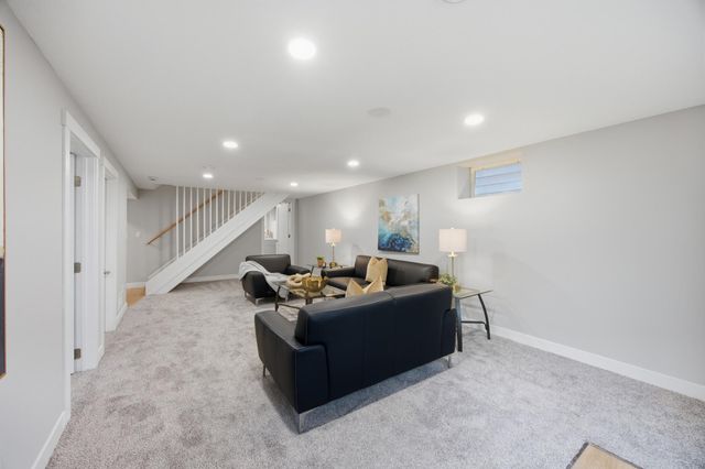 2931 Chowen Avenue N, Robbinsdale, MN 55422