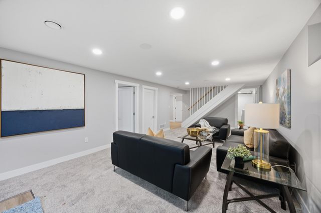 2931 Chowen Avenue N, Robbinsdale, MN 55422