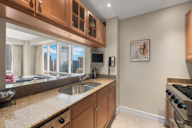 2 Avery St 35G, Boston, MA 02111