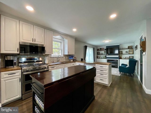 35 STACY DR, Barto, PA 19504