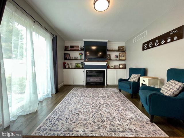 35 STACY DR, Barto, PA 19504