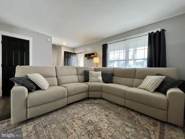 35 STACY DR, Barto, PA 19504