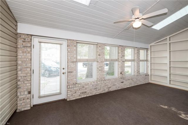 900 Shoreline Pointe, Newport News, VA 23602