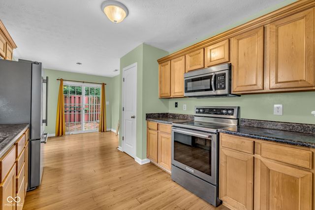 11412 Long Lake, Indianapolis, IN 46235