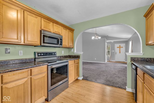 11412 Long Lake, Indianapolis, IN 46235