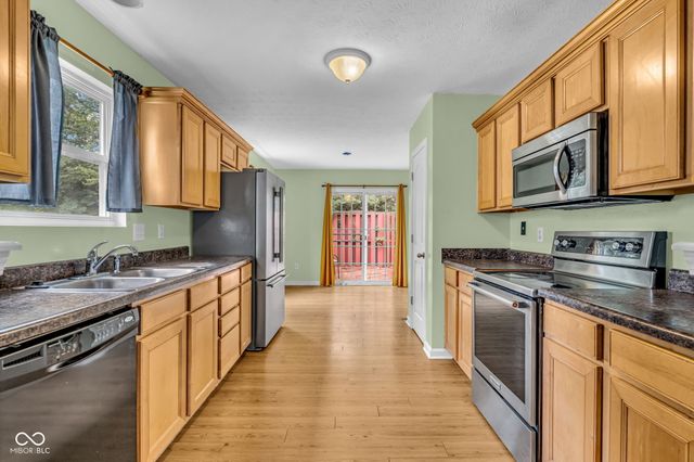 11412 Long Lake, Indianapolis, IN 46235