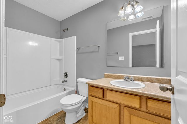 11412 Long Lake, Indianapolis, IN 46235