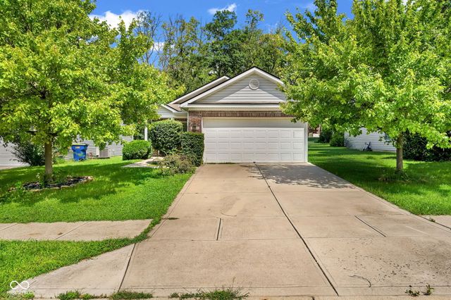 11412 Long Lake, Indianapolis, IN 46235