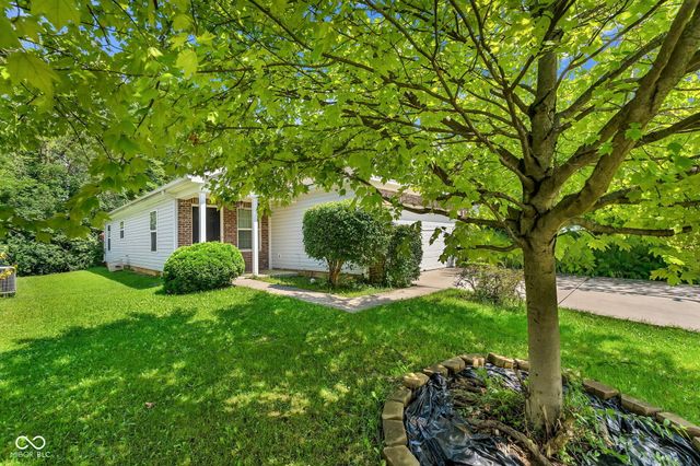 11412 Long Lake, Indianapolis, IN 46235