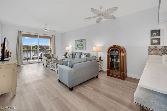 2740 Cypress Trace CIR 2725, Naples, FL 34119