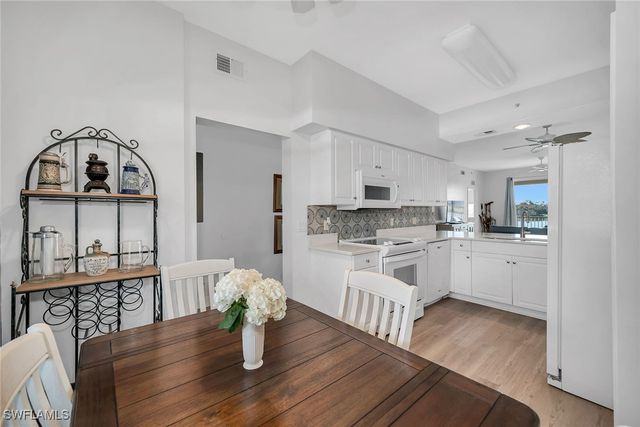 2740 Cypress Trace CIR 2725, Naples, FL 34119