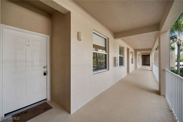 2740 Cypress Trace CIR 2725, Naples, FL 34119