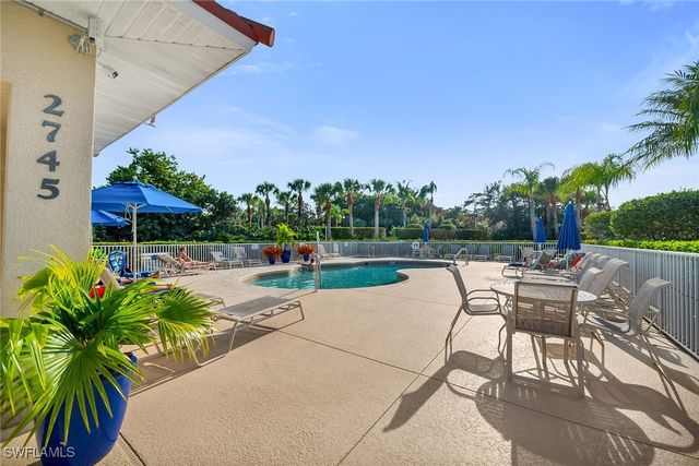 2740 Cypress Trace CIR 2725, Naples, FL 34119