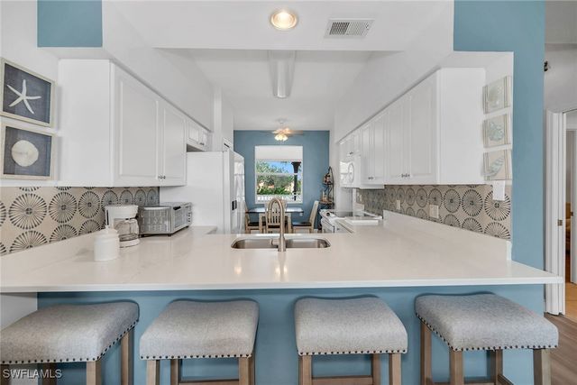 2740 Cypress Trace CIR 2725, Naples, FL 34119