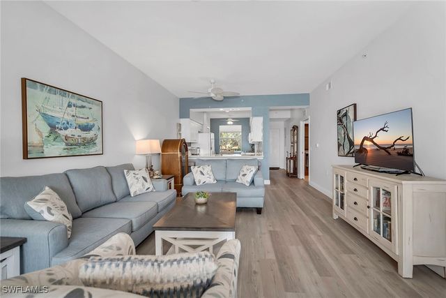 2740 Cypress Trace CIR 2725, Naples, FL 34119