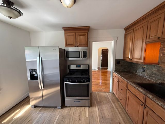 1520 Bronx Avenue, Kalamazoo Twp, MI 49048