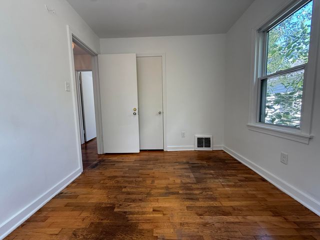1520 Bronx Avenue, Kalamazoo Twp, MI 49048